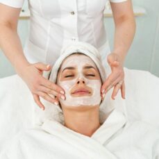 ritual de Limpieza facial y masaje en pareja en casa en el Valle del Tiétar