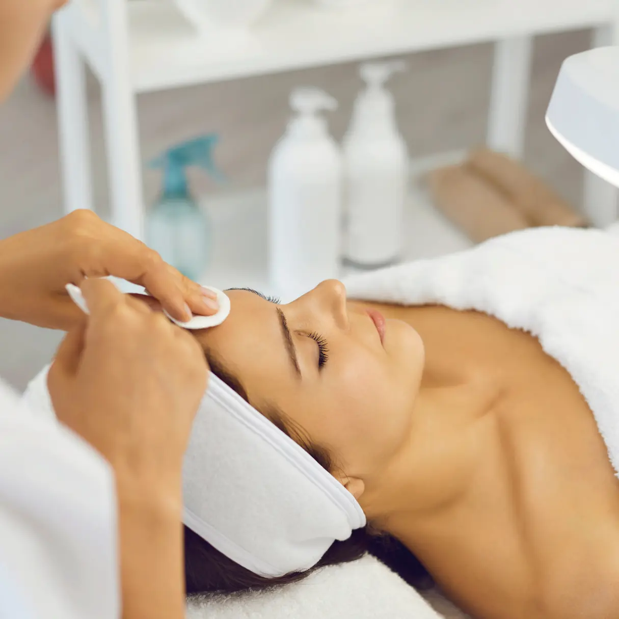 Limpieza facial y masaje relajante a domicilio Valle del Tiétar - Imagen 3